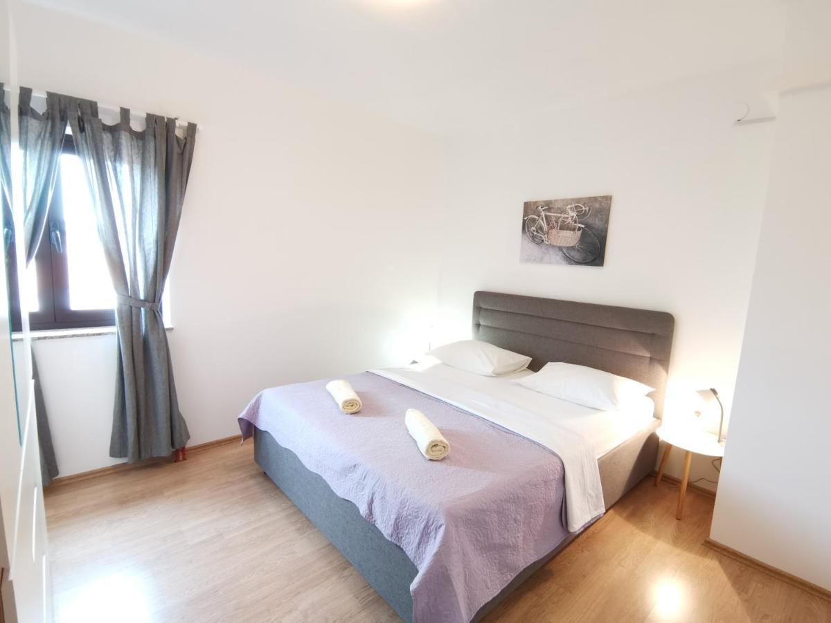 Apartman Sintic Кърк Екстериор снимка