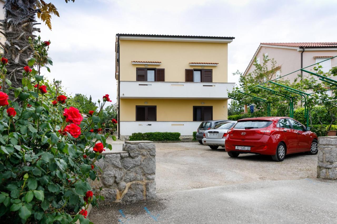 Apartman Sintic Кърк Екстериор снимка